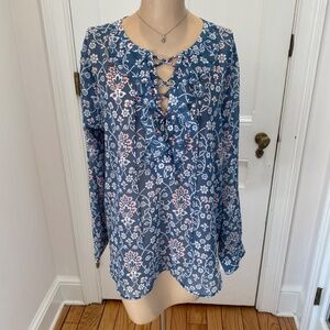 Beautiful‎ Blue Floral LOFT Blouse -Size Medium